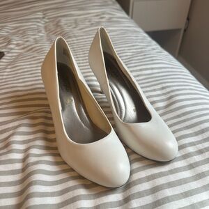 White Women's Pumps